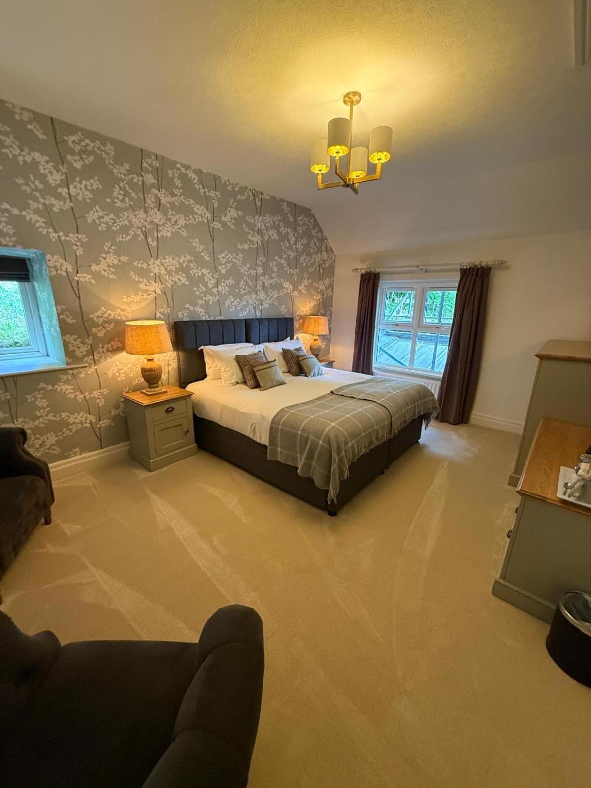 Superior Double or Twin Room photo 2