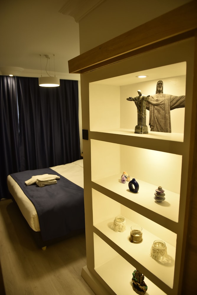 STANDARD CITY VIEW ROOM - Photo 6