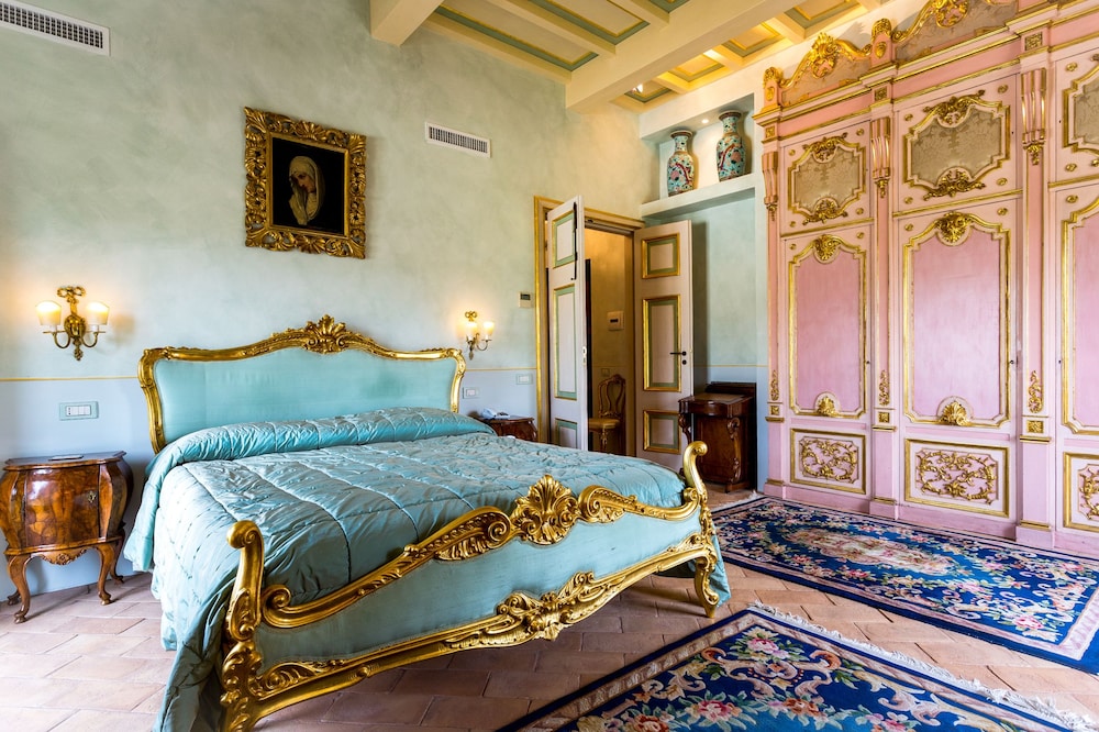 Superior Suite, 1 Queen Bed, Non Smoking