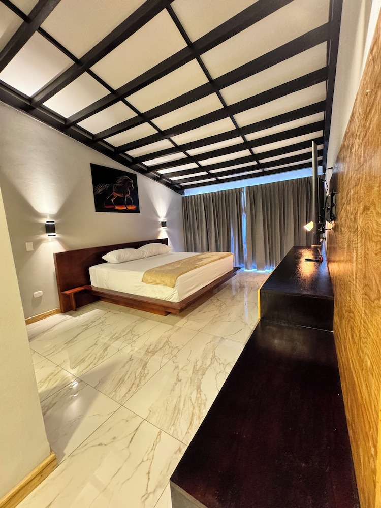 Deluxe Single Room