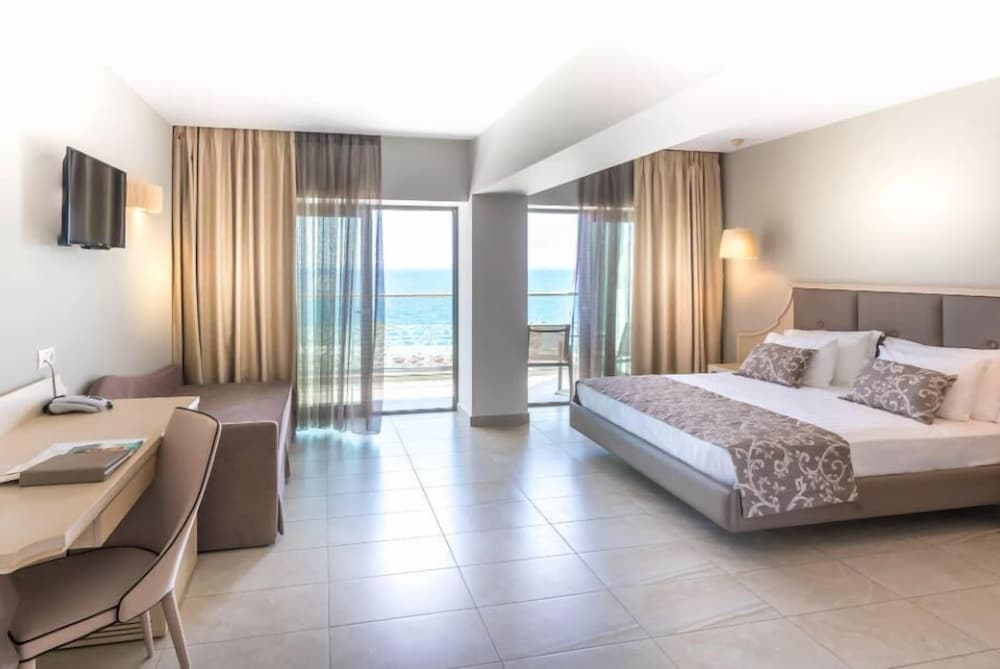 Superior Double Room, Sea View photo 3