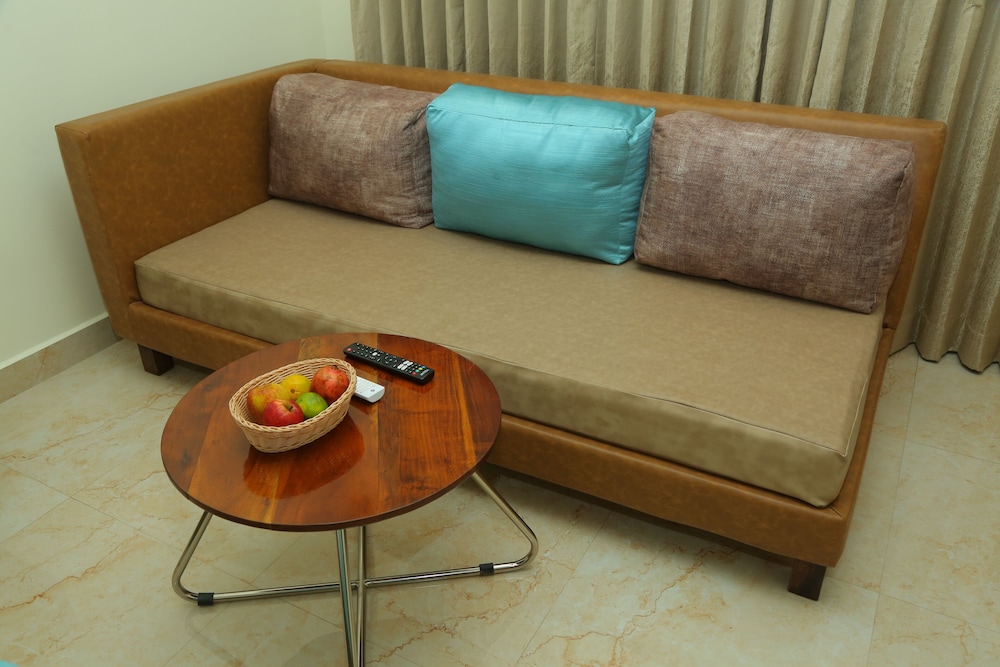 Deluxe Room, 2 Twin Beds - Photo 11