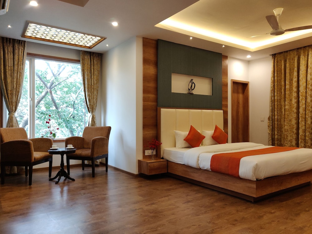 Deluxe Studio Suite, 1 King Bed, Accessible