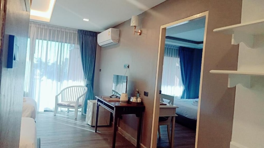 Grand Deluxe Family Connecting Room - Photo 5