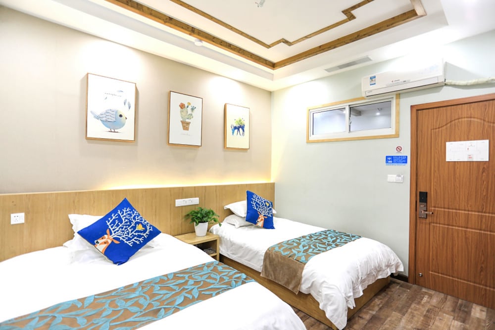 Standard Twin Room photo 2