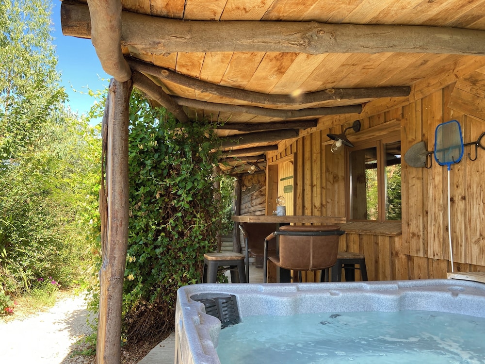 Exclusive Cabin, Hot Tub, Garden View (Maison du Hobbit) photo 1