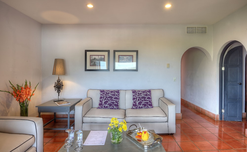 Grand Suite, Multiple Beds, Balcony, Garden View - Photo 2