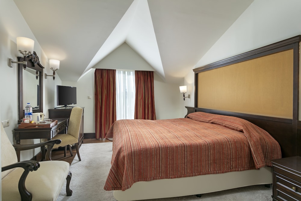 Royal Suite photo 2