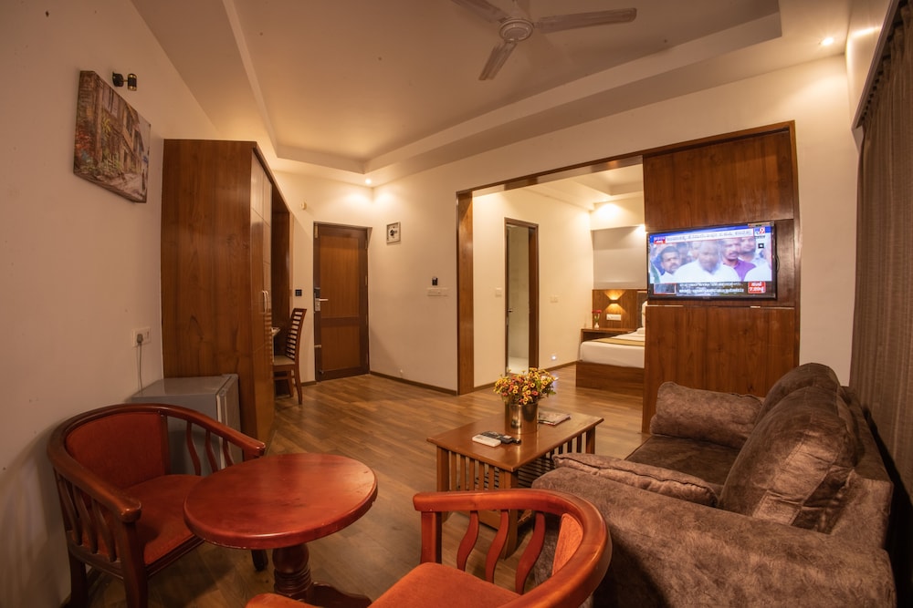 Luxury Studio Suite - Photo 3