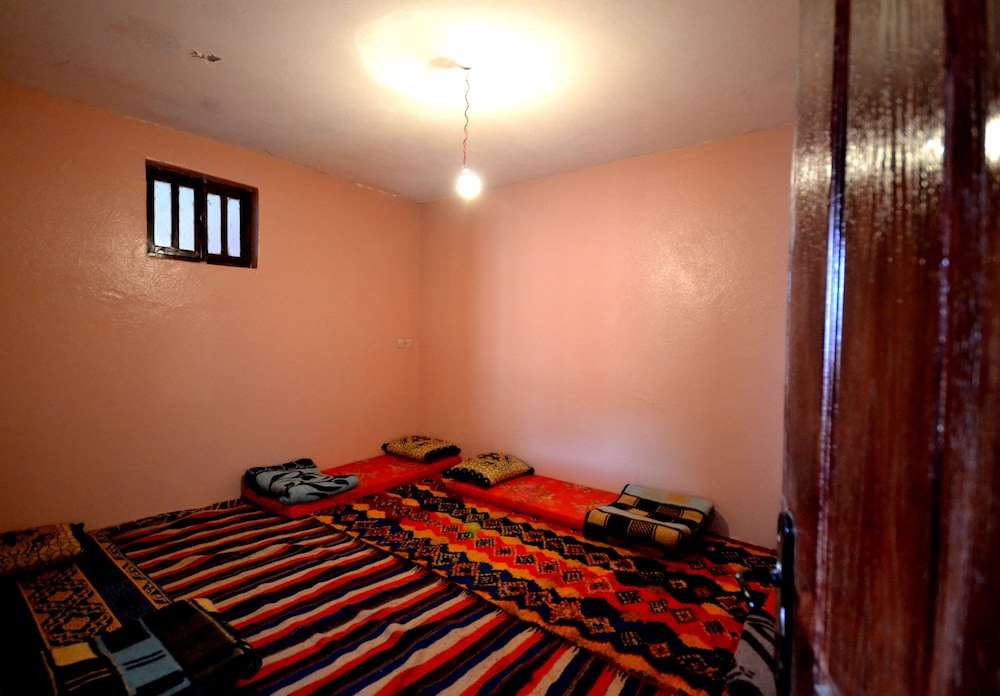 Economy Quadruple Room photo 2