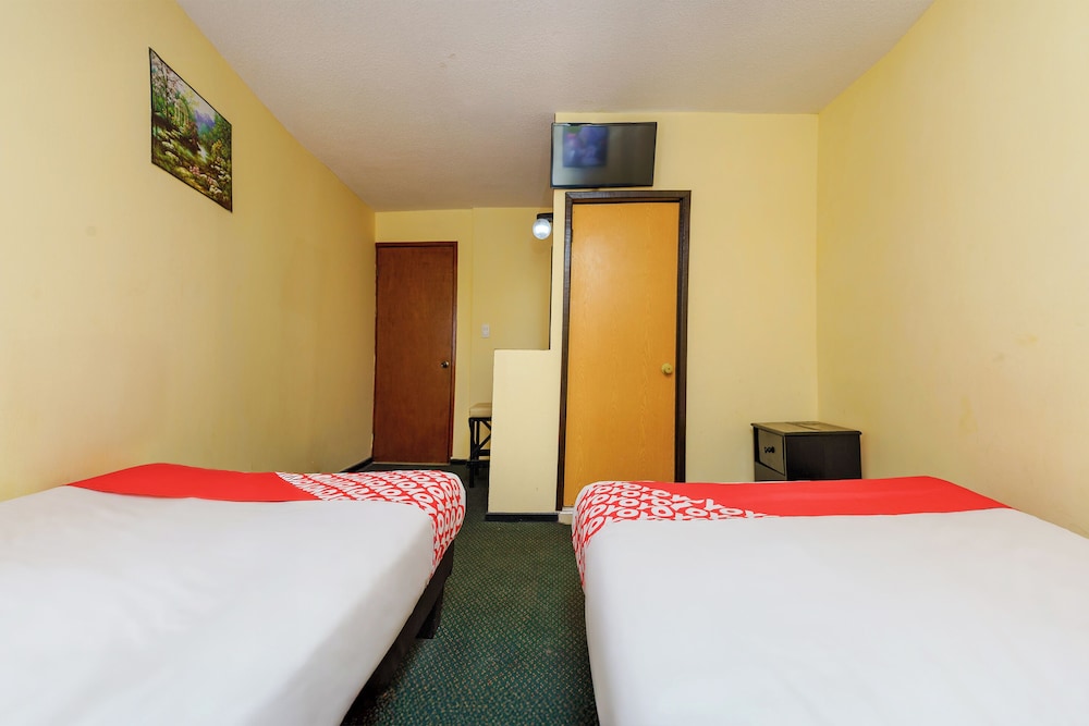 Standard Room, 2 Double Beds - Photo 3