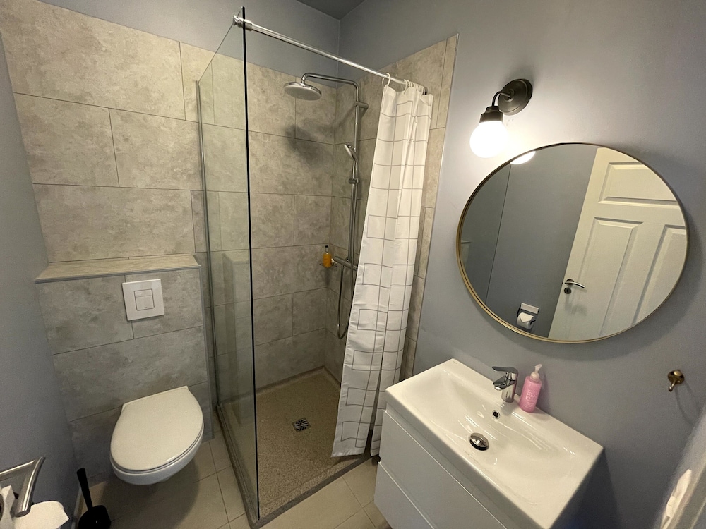 Quadruple Room with Hot Tub and Sauna Access photo 3
