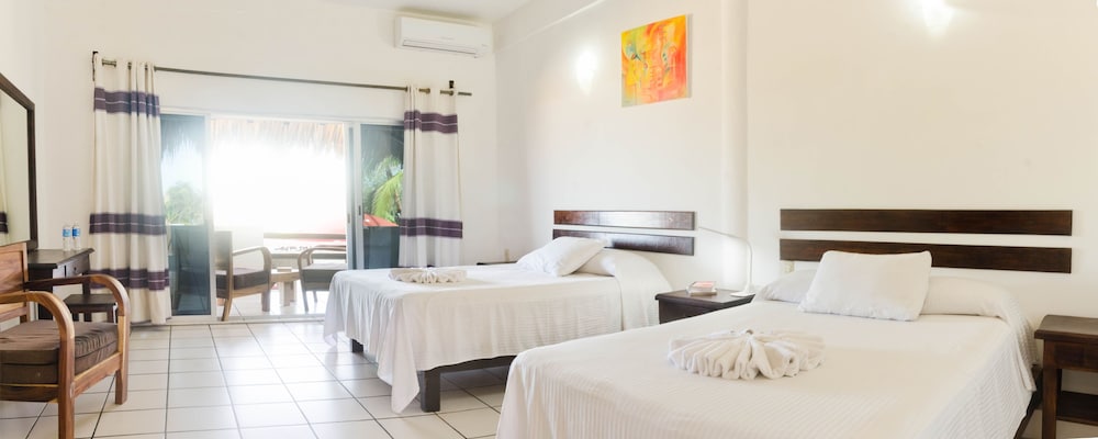 Standard Double Room, 2 Double Beds, Pool View photo 3