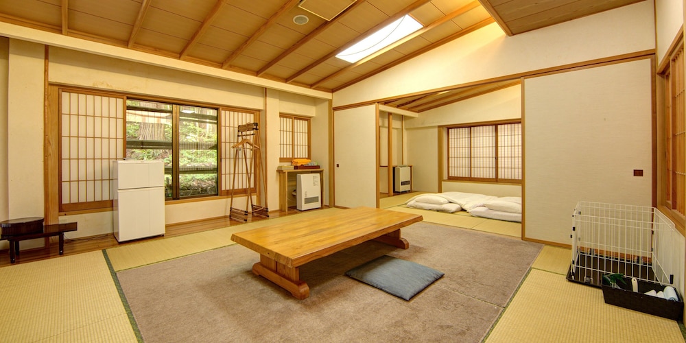 Japanese-Style Superior Room With Pet - Main Building photo 1