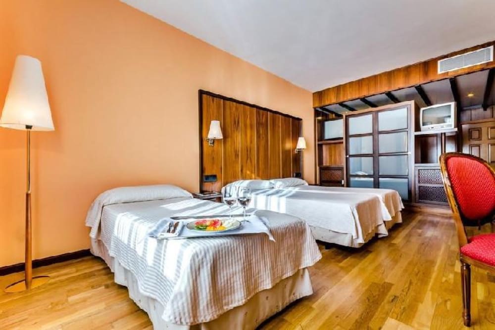 Triple Room - Photo 2