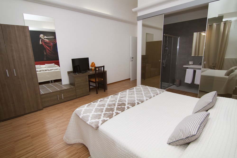 Studio Suite, City View photo 2