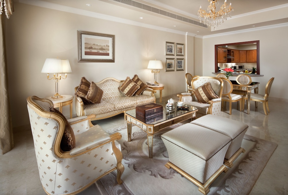 Superior Suite, 2 Bedrooms thumbnail 6