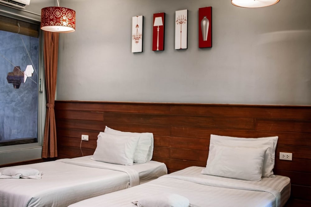 Deluxe Room, 2 Twin Beds - Photo 2