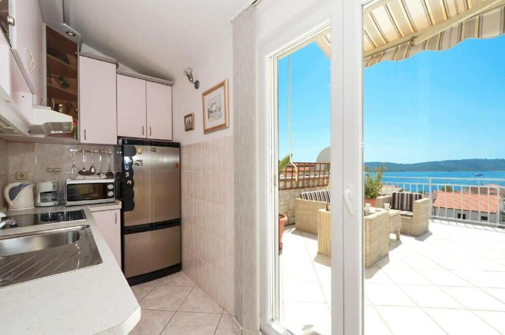 Apartment (Bozo - amazing terrace and sea view -) photo 2