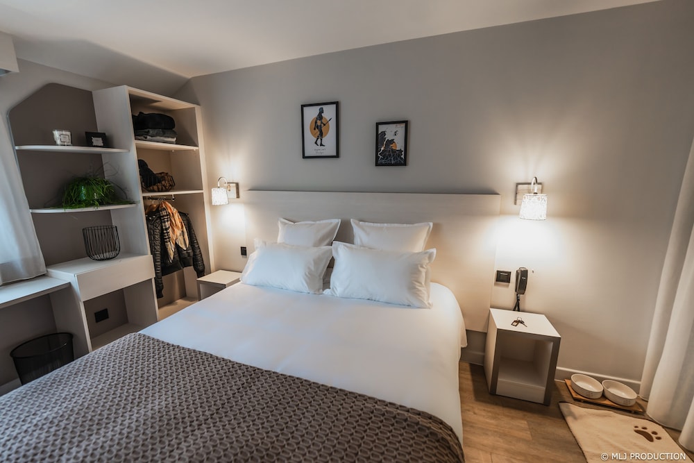Double Room - Photo 7