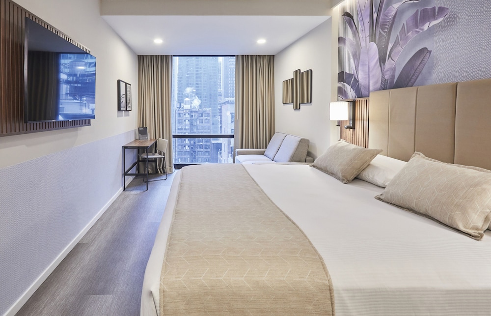 Deluxe Room, 1 King Bed with Sofa bed