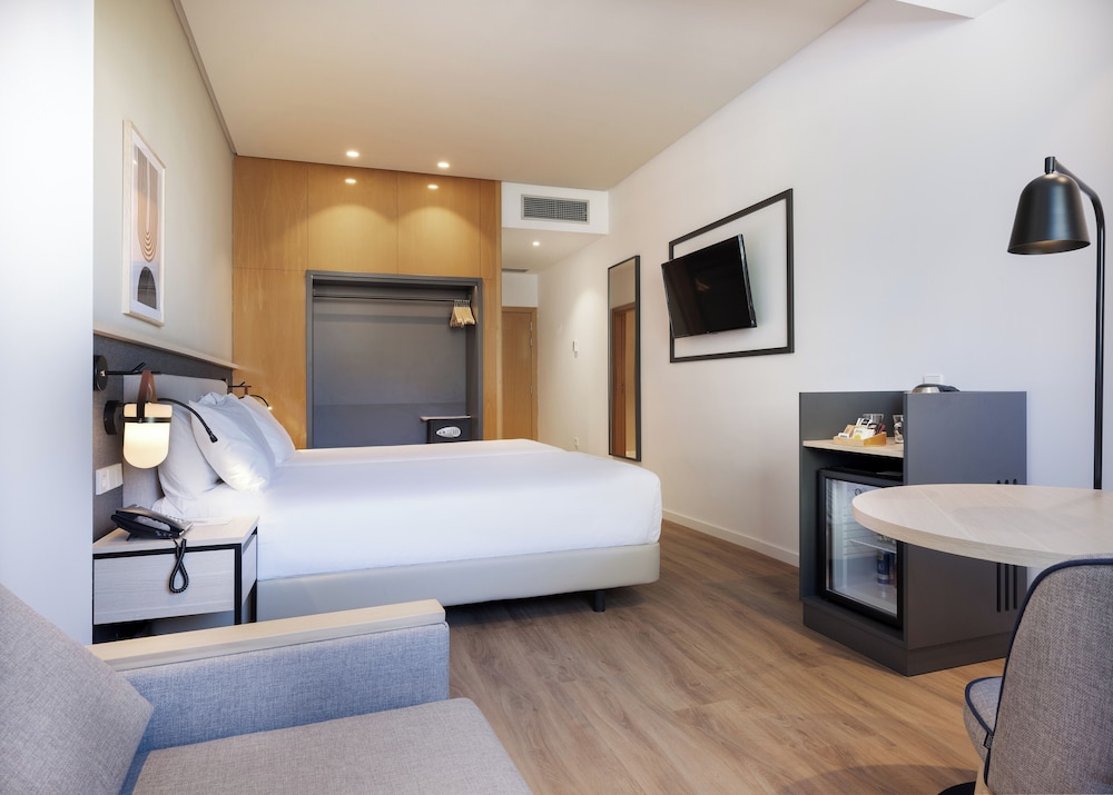 Premium Room (Connected, 3 adt + 3 chd) - Photo 1