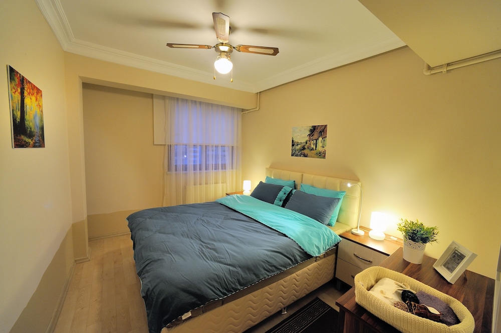 Family Apartment, 1 King Bed with Sofa bed, Kitchen, City View photo 1