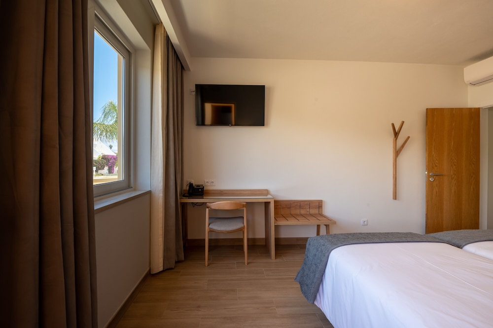Family Apartment, Balcony, Sea View - Photo 18