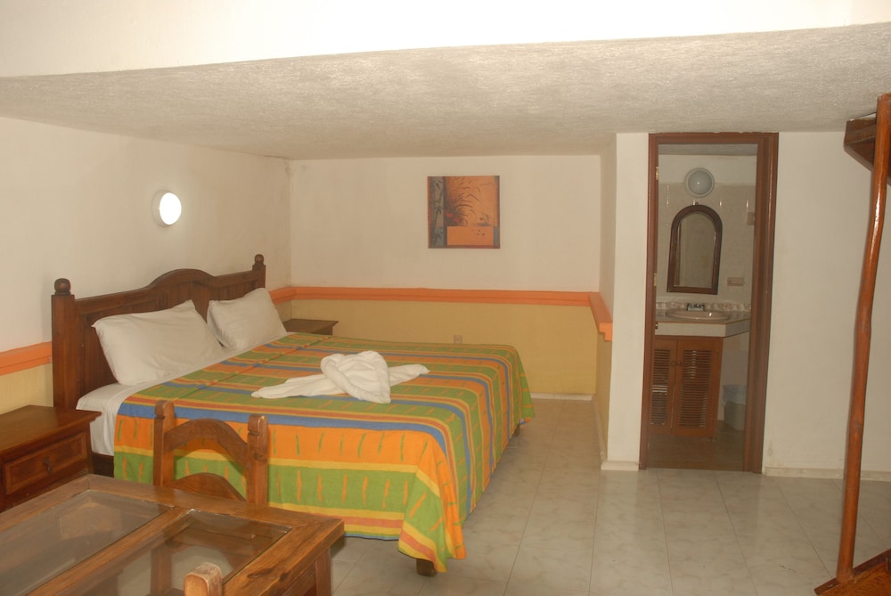 Family Room, 1 Bedroom