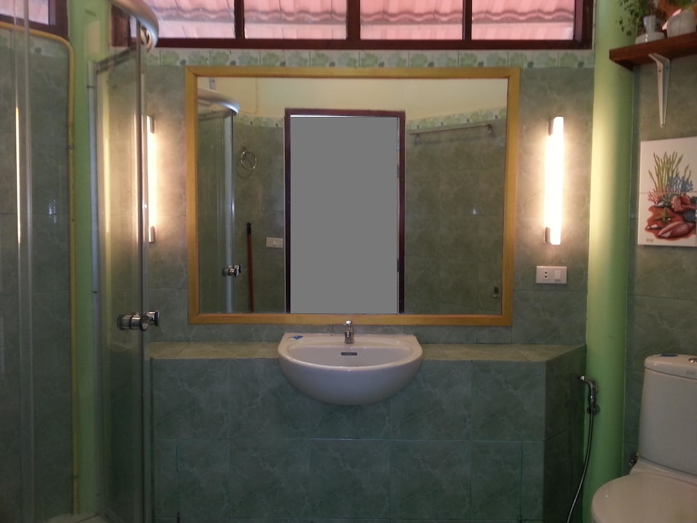 Honeymoon Suite (F Room) photo 2