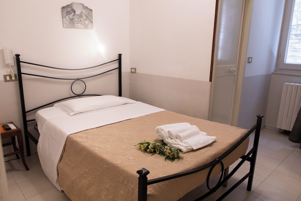 Basic Single Room