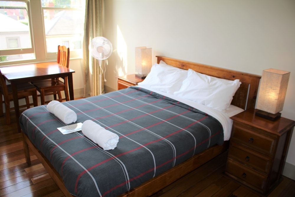 Private Double Deluxe with Shared Bathroom
