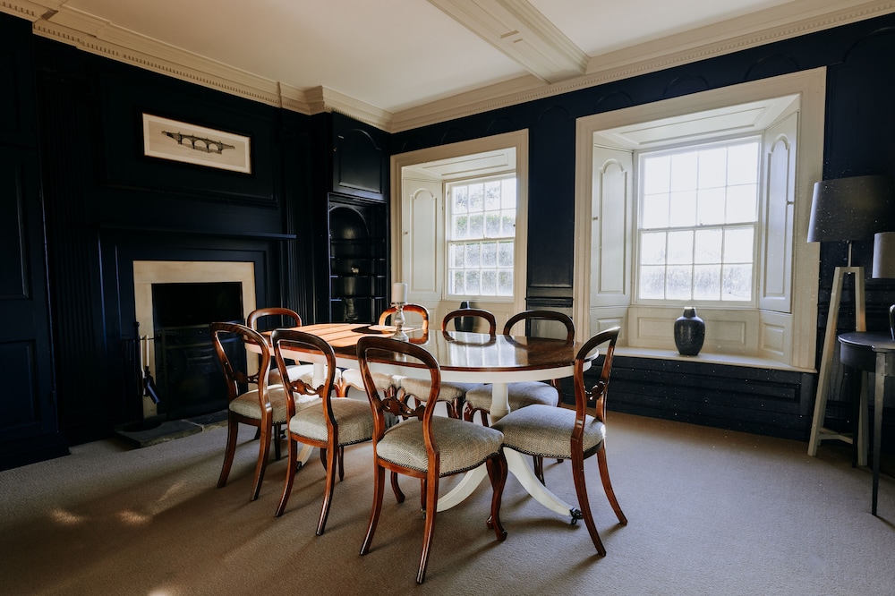 Low Swinton House photo 3