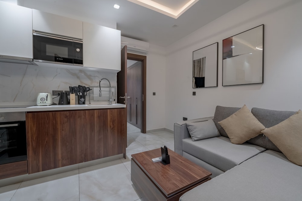 Junior Suite, Balcony, City View