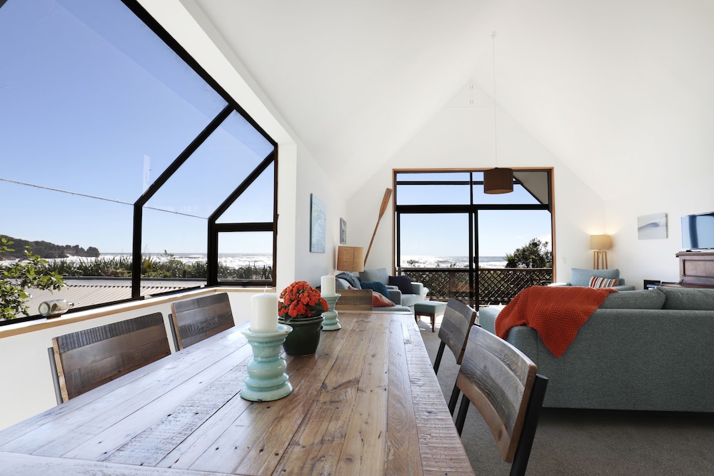 Luxury House photo 2