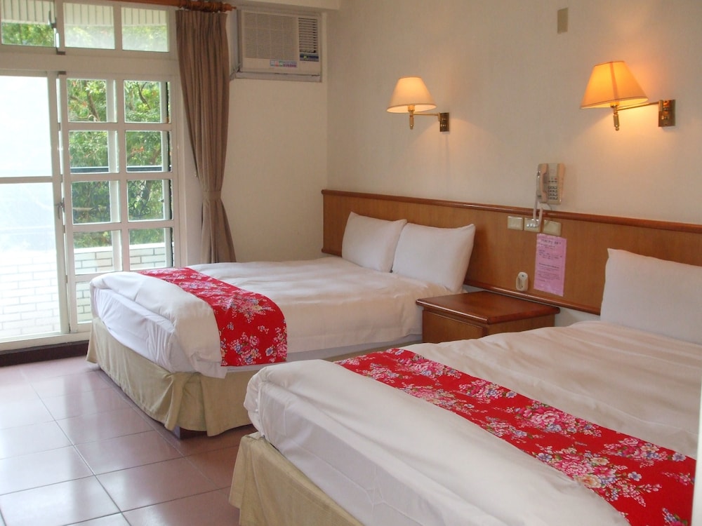 Economy Double Room, 1 Bedroom, Poolside
