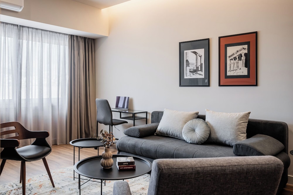 Deluxe Apartment
