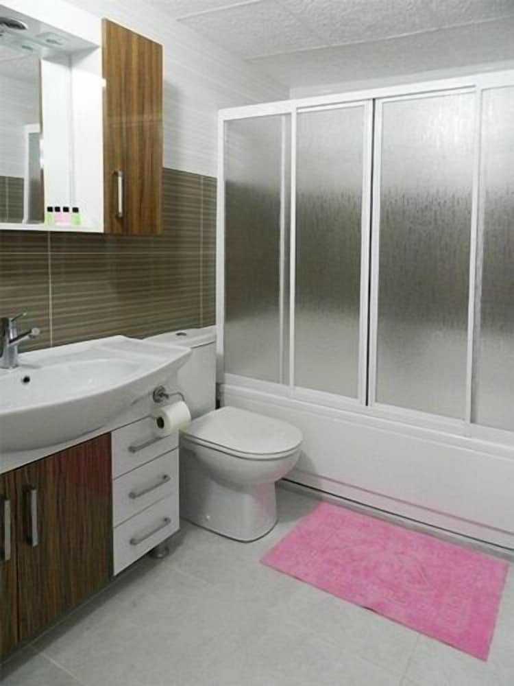Suite, 1 Bedroom photo 2
