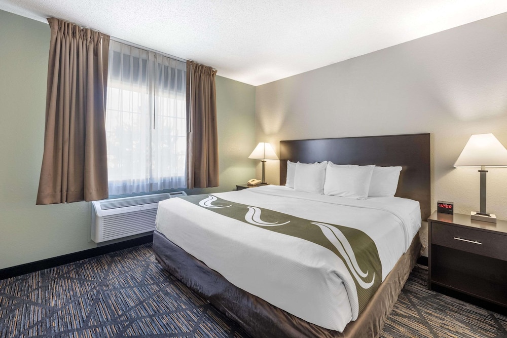 Room, 1 King Bed, Non Smoking - Photo 2