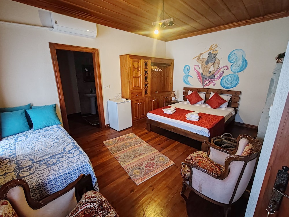Standard Double Room photo 2