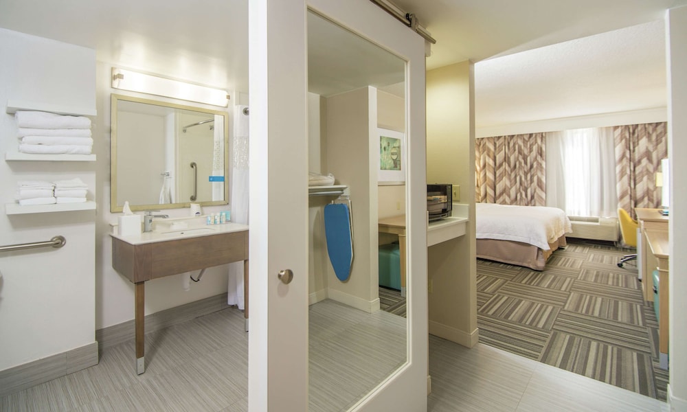 King, Accessible, Bathtub - Photo 3