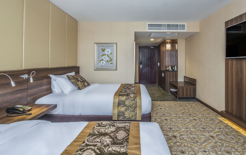 Deluxe Twin Room, 2 Double Beds photo 3