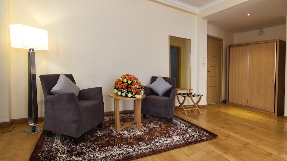 Deluxe Suite, Accessible photo 3