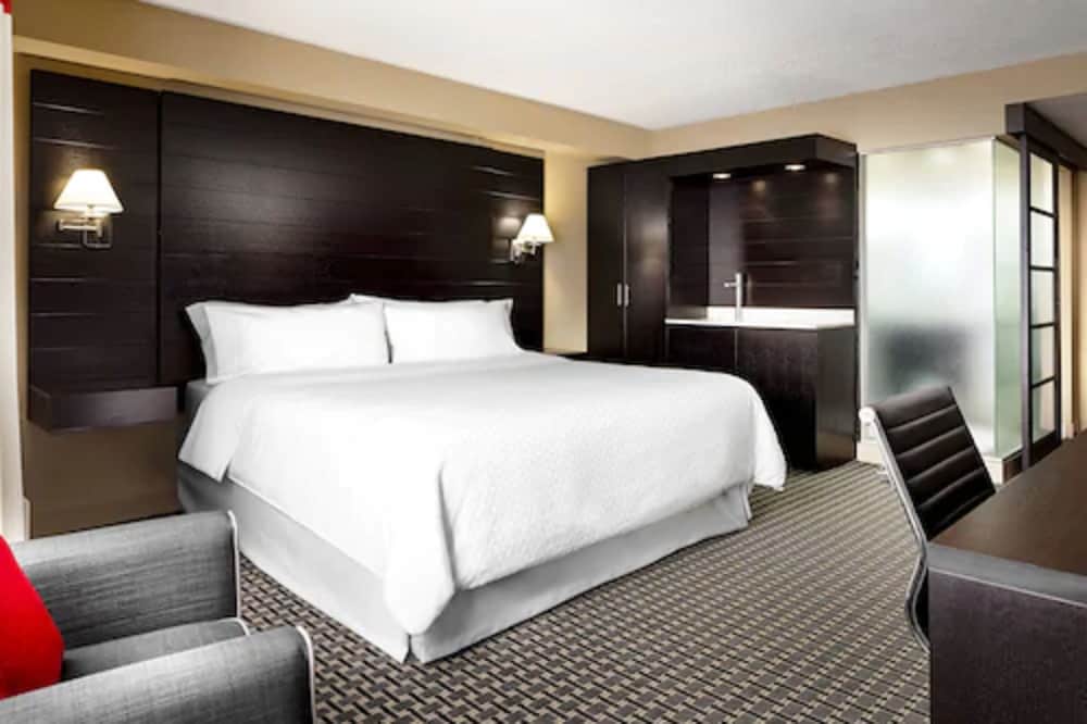 Suite, 1 King Bed, Fireplace - Photo 2