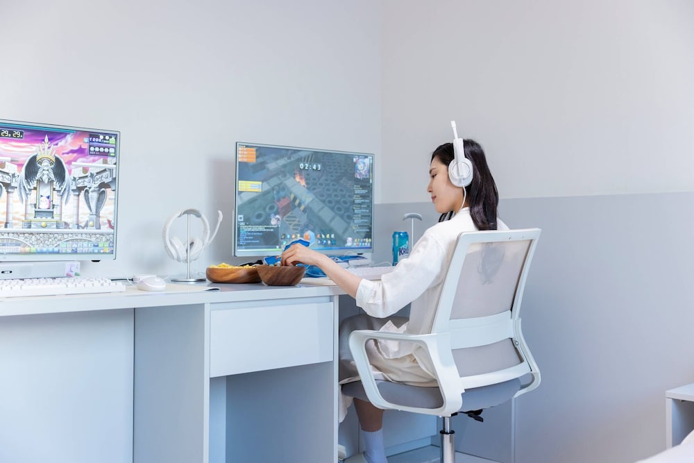2PC Gaming Room