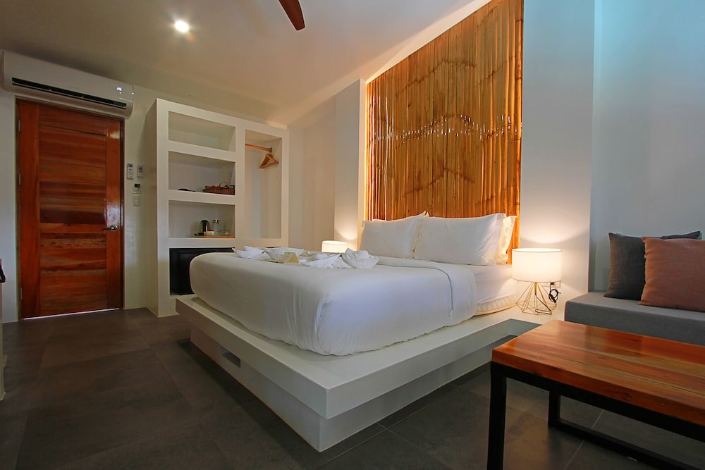 Deluxe Triple Room - Photo 8