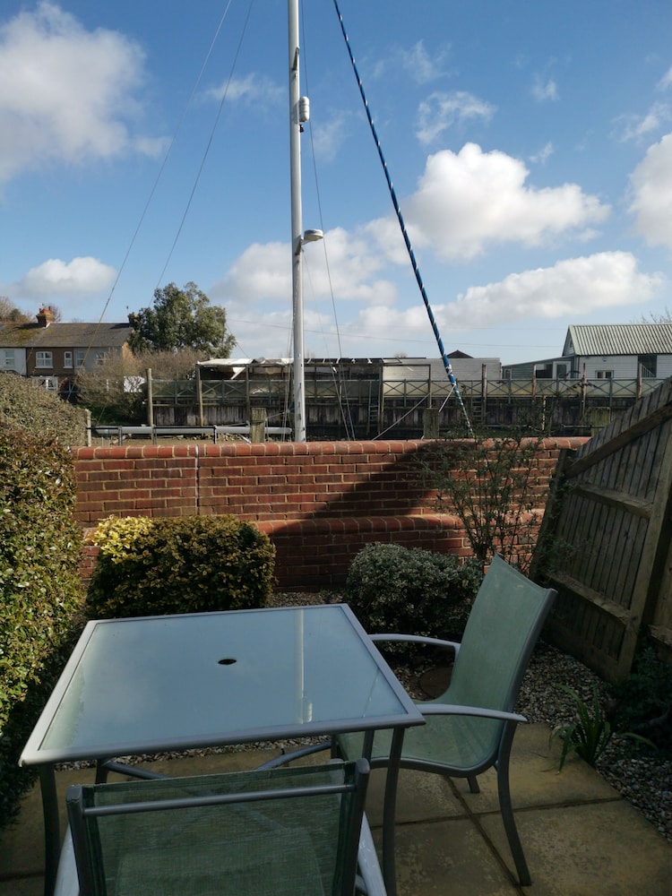 Double Room, Accessible, Ensuite (Disabled Access) - Photo 7