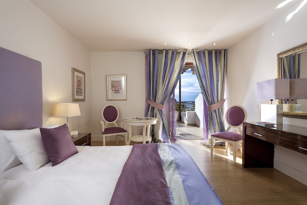 Deluxe Room - Photo 1