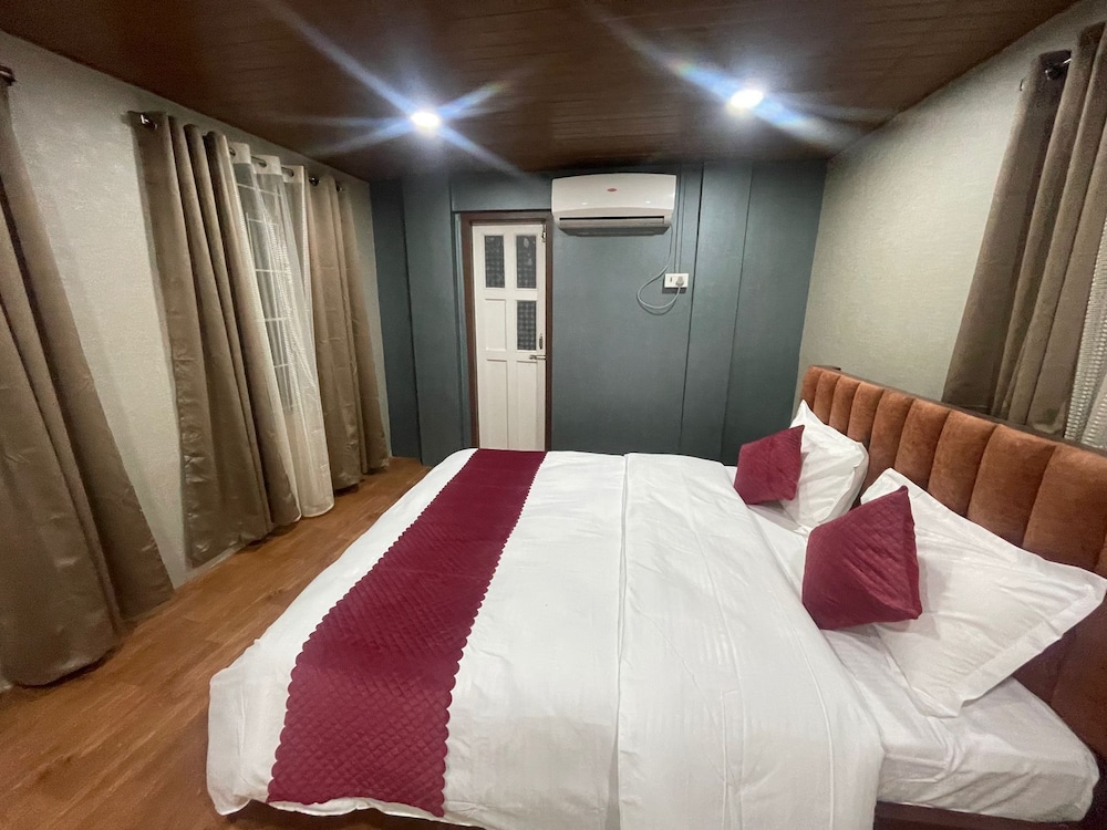 Family Suite, Balcony, Hill View photo 1