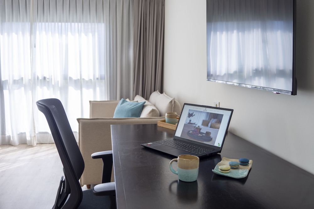 Premium Room, 2 Twin Beds - Photo 7